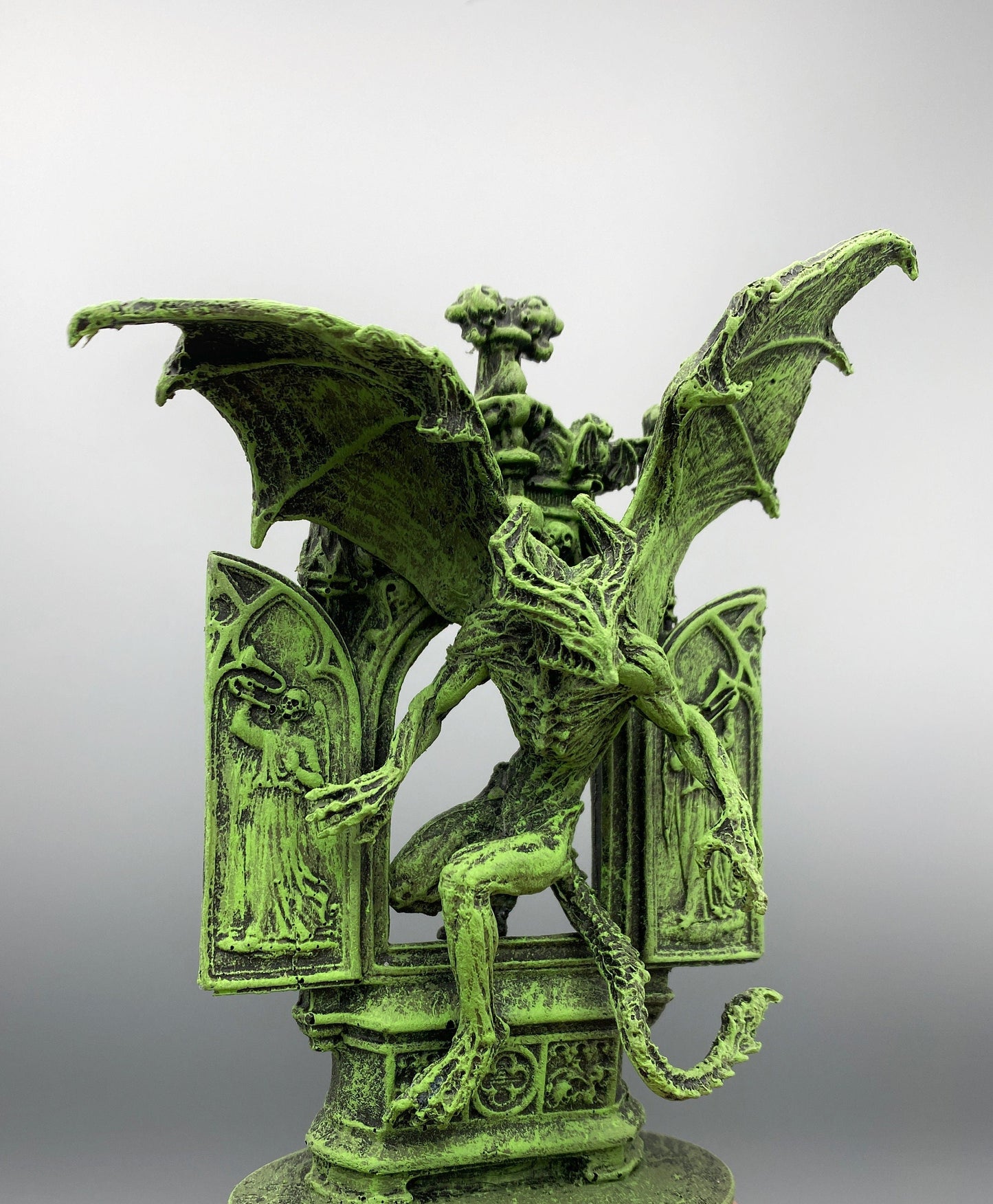 H.P. Lovecraft's Nightgaunt Statue, Hand Painted Sculpture | Cthulhu Mythos Monster Figurine | Lovecraftian Horror Decor and Gamer Gift