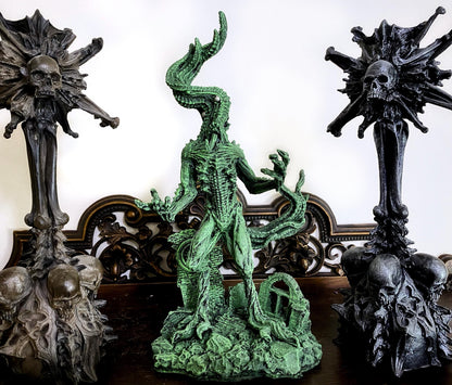 H.P. Lovecraft’s Nyarlathotep Statue, Hand Painted Sculpture | Cthulhu Mythos Monster Figurine | Lovecraftian Horror Decor and Gamer Gift