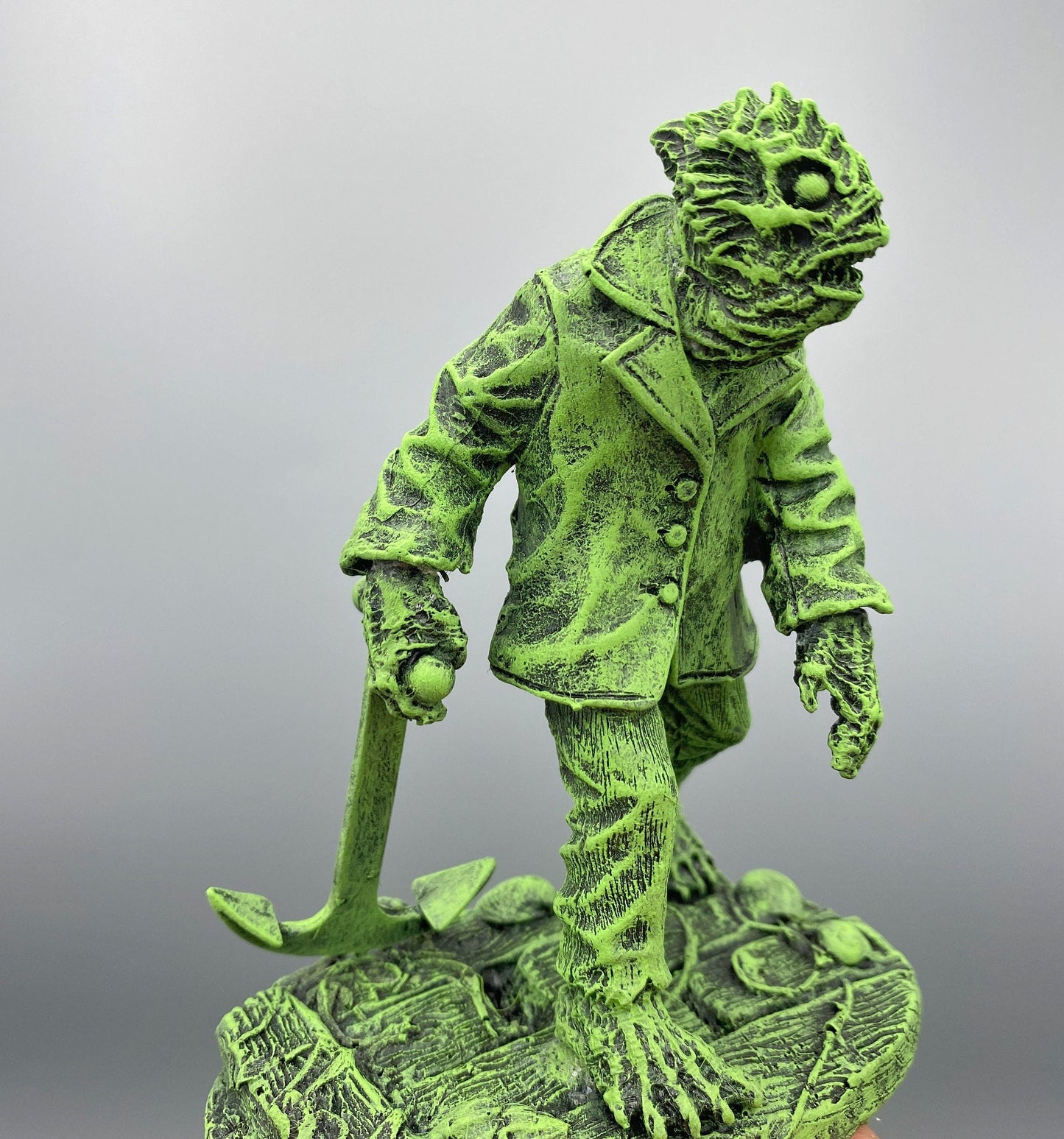 H.P. Lovecraft's Deep One Statue, Resin Sculpture | Cthulhu Mythos Monster Figurine | Lovecraftian  Creature Horror Decor and Gamer Gift